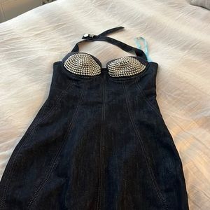 Marciano breast stuffed jean dress made so well.